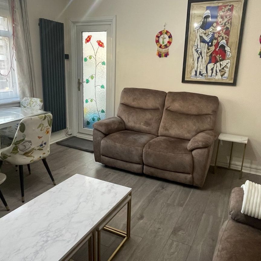 2 Bed Flat, Morningside, EH10 - Photo 1