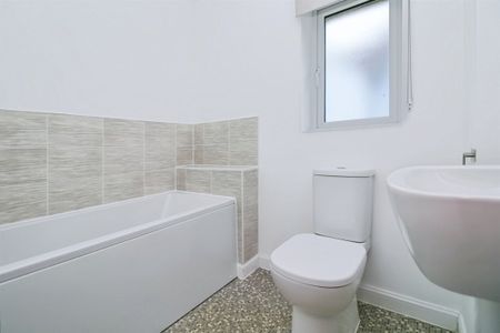 Crompton Way, Ogmore-by-Sea, BRIDGEND - Photo 2