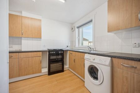 3 bedroom flat to rent - Photo 5