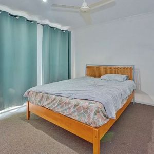 5-bedroom shared house, Fisher Street - Photo 2