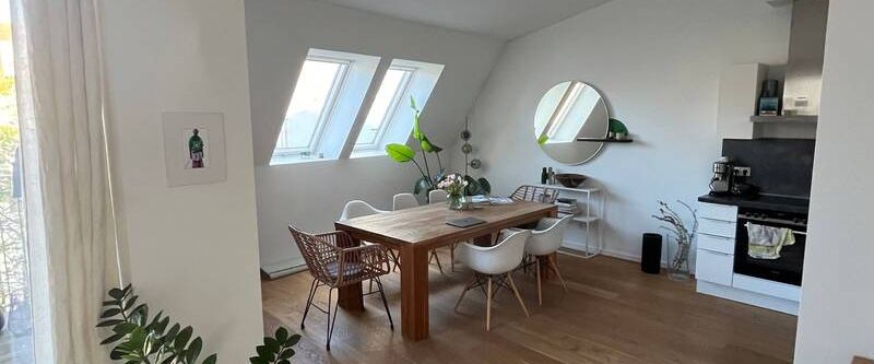 Sonnige 2,5-Zimmer Wohnung mit Balkon Prenzlauer Berg - möbiliert ab 1.11. - nur temporär - Photo 1