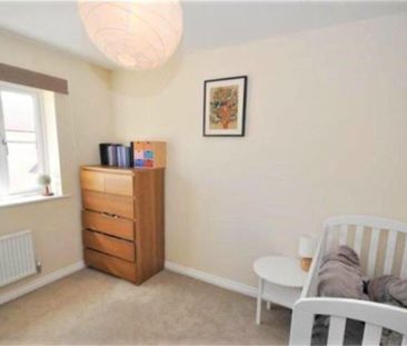 3 bedroom semi-detached house to rent - Photo 3