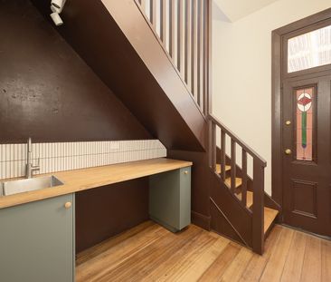 154 Rathdowne Street, Carlton VIC 3053 - Photo 2