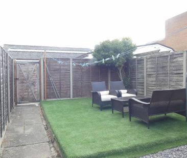 3 bedroom terraced house to rent - Photo 3