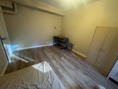 1107 Springer Avenue apartment — Burnaby, BC (2-Bedroom) - 2 Bedroom - Photo 3