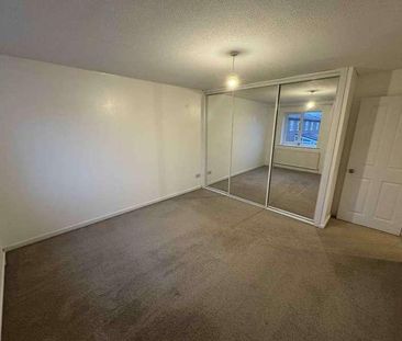 Derwent Road Thatcham, RG19 - Photo 1