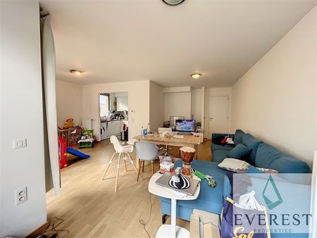 Hermann Debroux! Magnifique Appartement non meublé 2 chambres avec terrasse - Photo 5