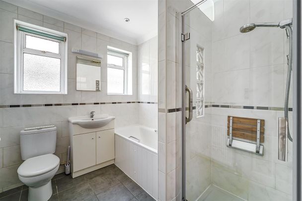 To Let 2 Bed Bungalow - Detached - Photo 1