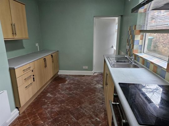 2 Bedroom Flat to Rent in Headlands, Kettering, Northants, NN15 - Photo 1