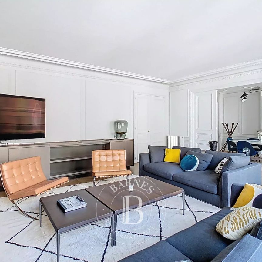 Tout savoir sur cet appartement dans le quartier Hoche-Friedland, à Paris 8ème - Photo 1