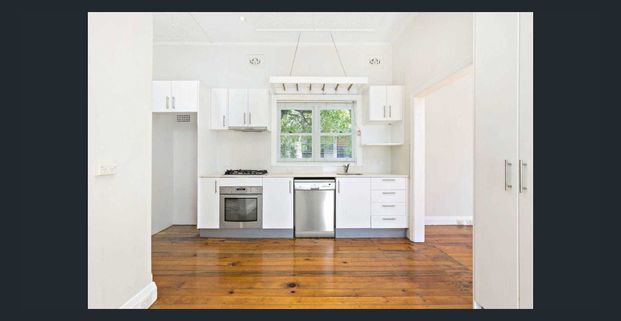 Spacious Three Bedroom Home in Prime Petersham Location - Photo 1