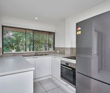 13/5-9 Fisk Street, Westcourt, QLD 4870 - Photo 5