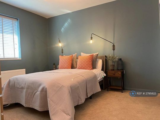 1 bedroom in a house share to rent - Photo 1