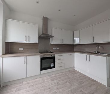 4 bedroom apartment to rent - Photo 2