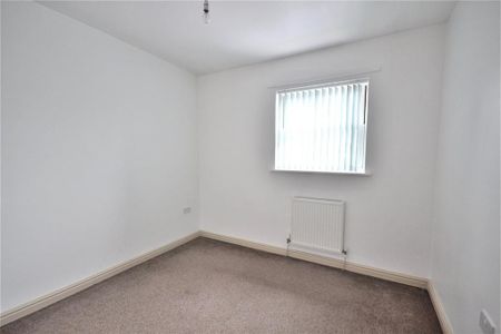 2 bedroom maisonette to rent - Photo 4