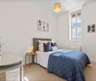 2 bedroom flat to rent - Photo 2