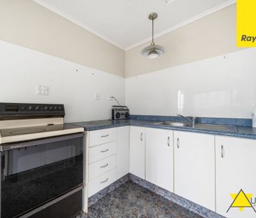 Cozy 2-Bedroom Home in the Heart of Stanmore Bay - Photo 6