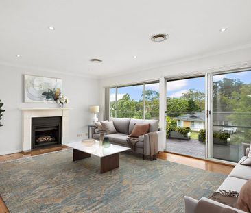 Charming family home in an idyllic setting - Photo 1