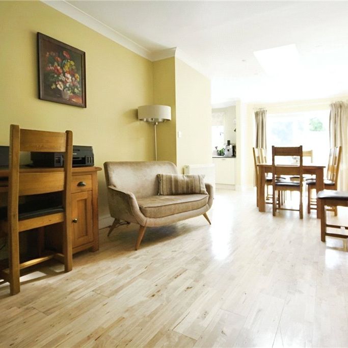 Beckingham Road, Guildford, Surrey, GU2 8BU - Photo 1