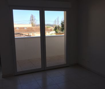 Location Appartement 2 pièces 43m² - Photo 3