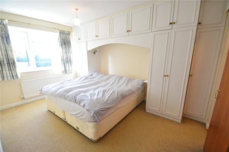 4 bedroom detached house to rent - Photo 3