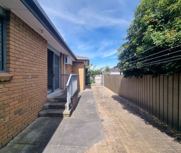 Immaculate 3 Bedroom Home in Ideal Location - Photo 1