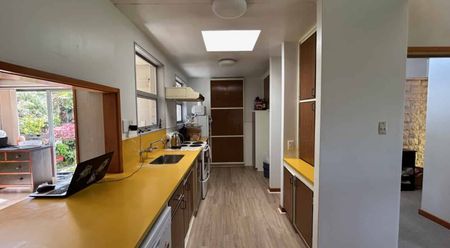 WESTPORT - 3 BEDROOMS - Photo 2