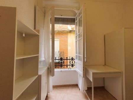 Carrer de lEditor Manuel Aguilar, Valencia, Valencian Community 46001 - Photo 2