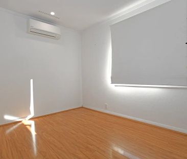 43 Ochiltree Way, Kardinya WA 6163 - Photo 1
