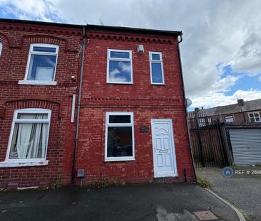 2 bedroom end of terrace house to rent - Photo 1