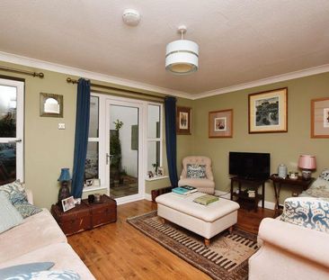 4 bedroom terraced house to rent - Photo 1