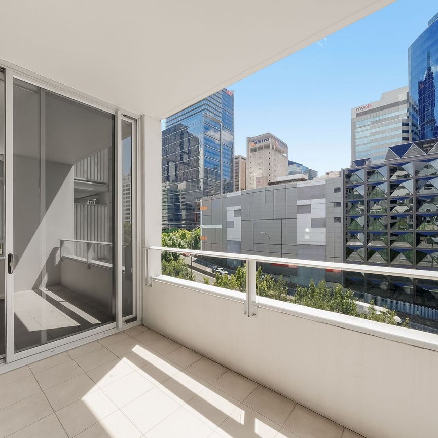 King Street Wharf - Unfurnished - Available Now - Photo 1