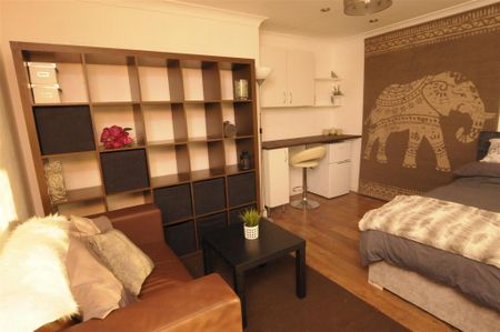 1 bedroom in a house share to rent - Photo 4