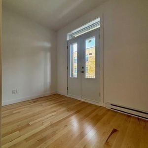 4 1/2 - Montréal - 2 250 $/mois - Photo 2