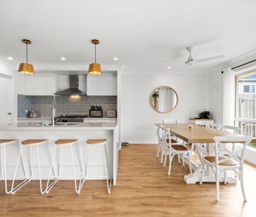Stylish & Modern Home in Capestone Estate - Photo 1
