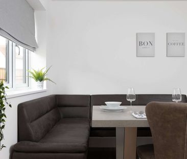 Burnell Avenue Room 5 - Photo 2