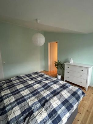 Schöne 3,5-Zimmer-Wohnung mit Balkon im Lassallehof! - Foto 1