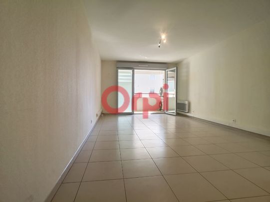 Location Appartement 3 pièces 58m² ST LAURENT DU VAR 06700 - Photo 1