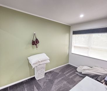 MOUNT EDEN, 2 BEDROOMS - Photo 5