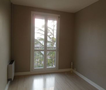 Libre le ..01/03/2026 Mt Loyer :442,13 Mt des charges :145 - Photo 2