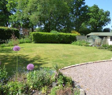 2 bedroom semi-detached house to rent - Photo 5