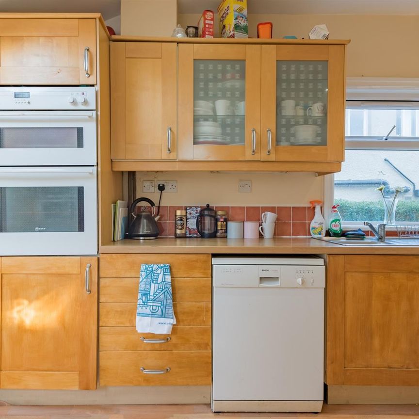 Drummond Avenue, Headingley, LS16 5JZ, Leeds - Photo 1