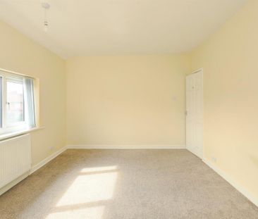 Essex Road, Doncaster, Bircotes - Photo 2