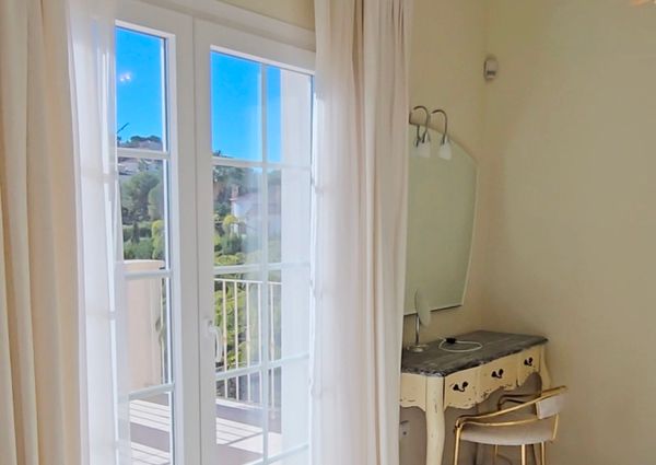 FOR RENT: SPACIOUS AND ELEGANT VILLA IN MORAIRA with 4 bedrooms for LONG TERM