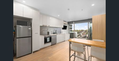 Stylish Furnished Apartment in the Heart of South Yarra - Photo 3