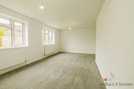 Suffolk Road, Scampton, LINCOLN - Photo 5