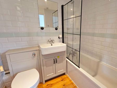 2 bedroom maisonette to rent - Photo 4