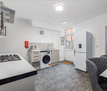 Room 5 – Nuneaton - Photo 1
