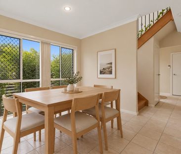 Spacious Coastal Living with a Private Courtyard - Photo 3