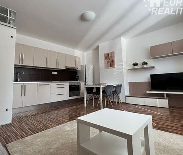 Prenájom príjemný 2izb byt BA Centrum pri Horskom parku - Fotografia 5